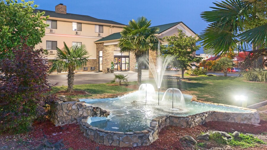 Super 8 by Wyndham Anderson/Clemson Area