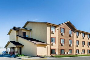 Exterior - Guest Place (Flint)