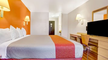 Desk, laptop workspace, iron/ironing board, free WiFi