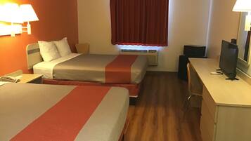 Työpöytä, kannettavalle tietokoneelle sopiva työtila