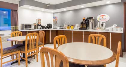 Super 8 by Wyndham Zanesville
