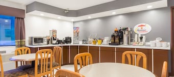 Super 8 by Wyndham Zanesville