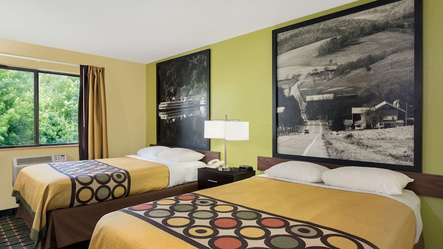 Super 8 by Wyndham Marietta