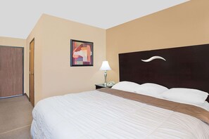 Room, 1 Queen Bed, Accessible, Non Smoking - Super 8 by Wyndham Sheboygan WI (Sheboygan)