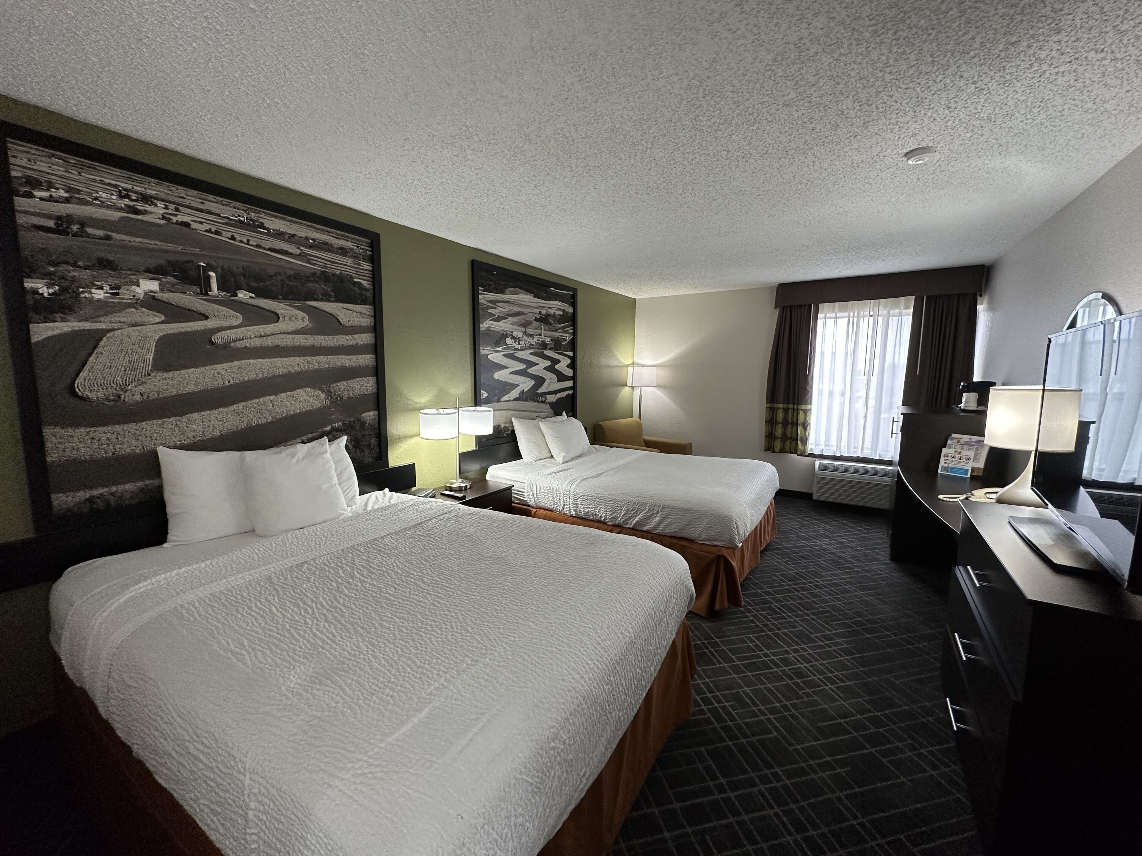 Photo - Super 8 by Wyndham Madison South