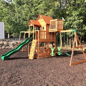 Children’s play area – outdoor