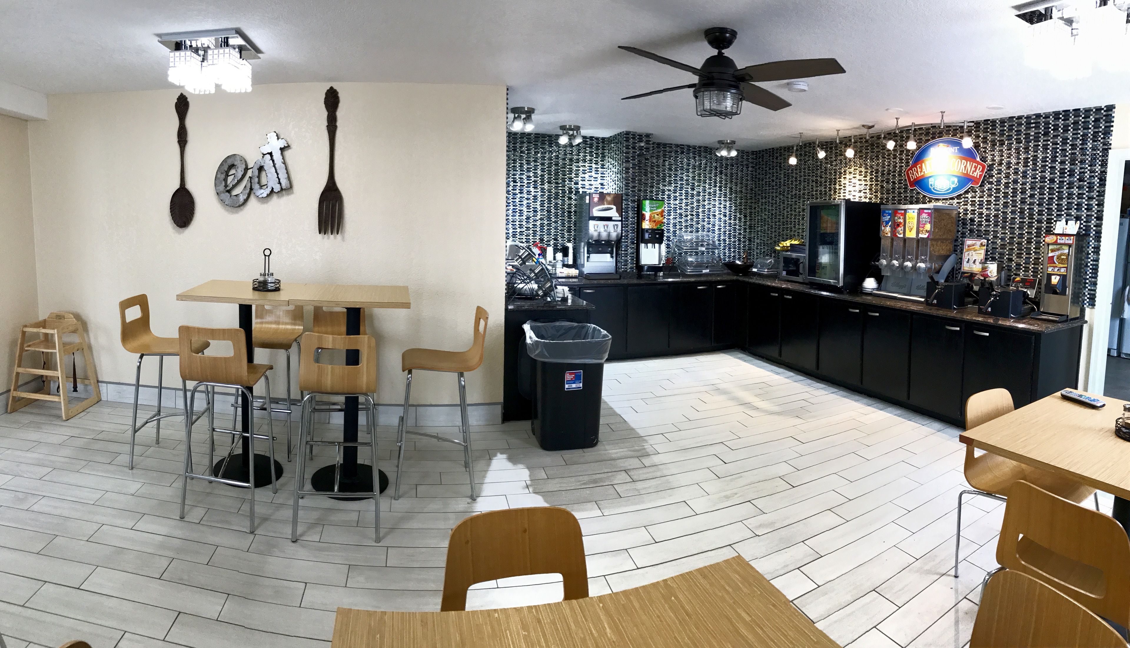 free daily self-service breakfast