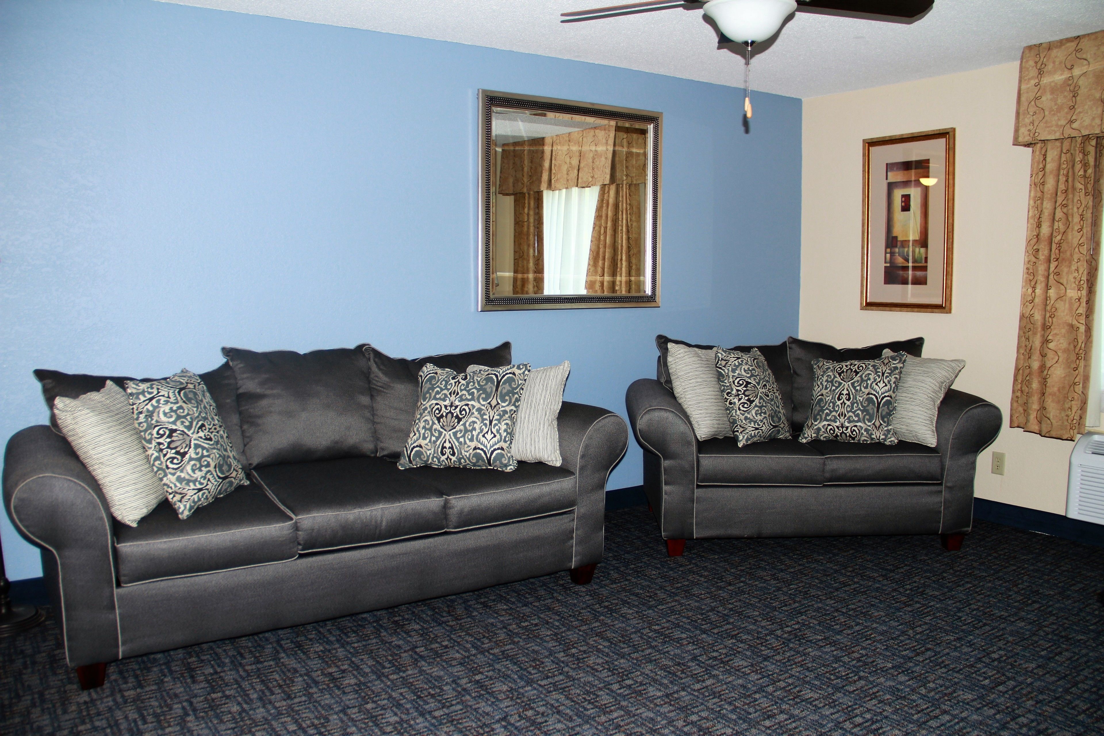 39-inch flat-screen tv with cable channels, tv, ipod dock