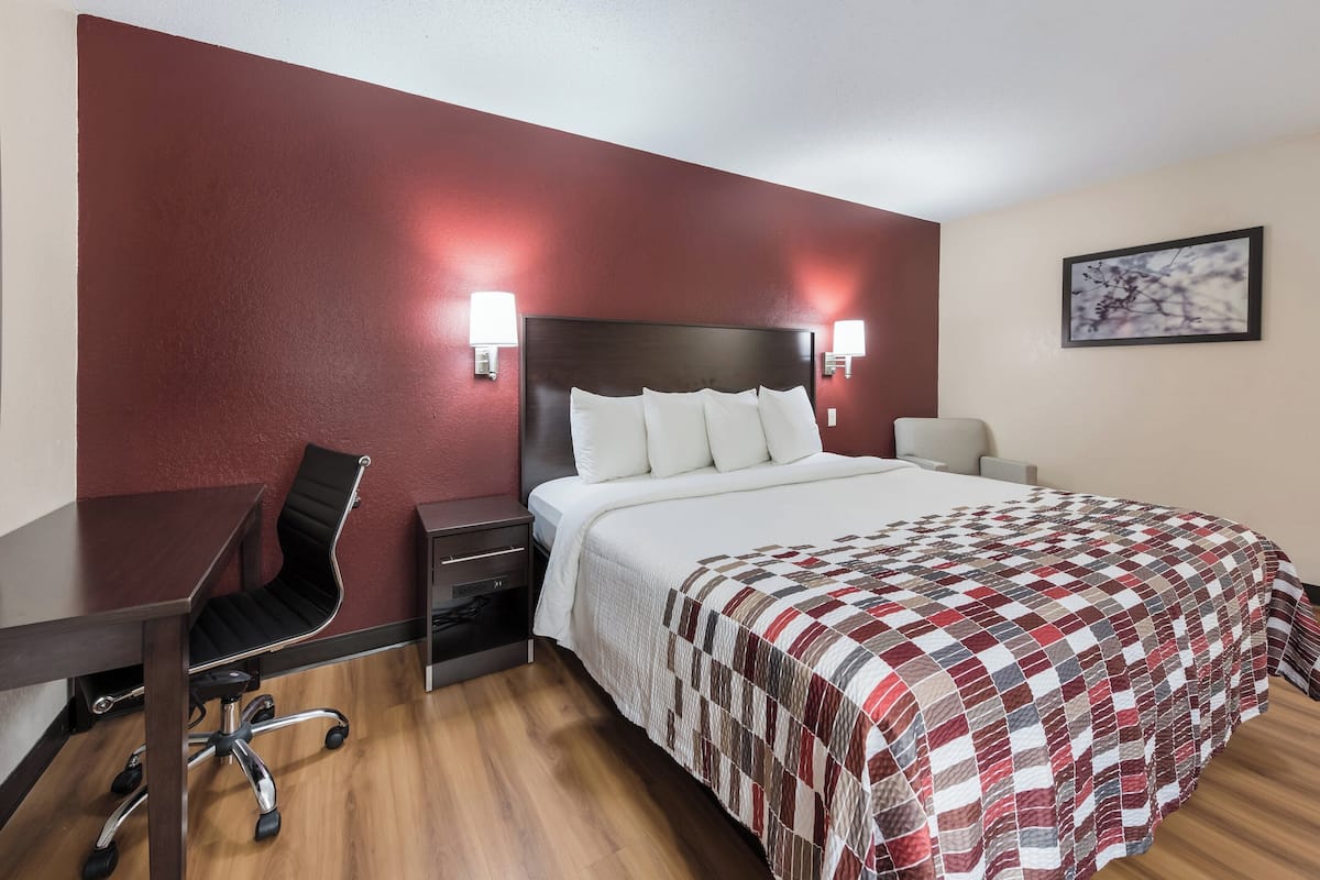 Cortinas blackout, cunas gratuitas, wifi gratis y ropa de cama
