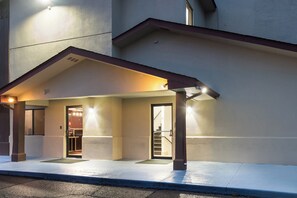 Exterior detail - Baymont by Wyndham Findlay (Findlay)