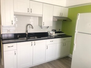 Private kitchen - Wallaceburg Inn (Chatham-Kent)