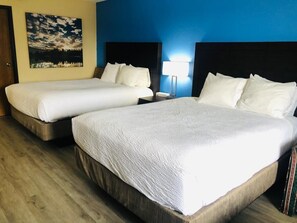 Suite, 2 grands lits, non-fumeurs | Vue de la chambre