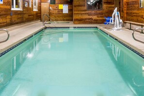 Indoor pool - Super 8 by Wyndham Rock Springs (Rock Springs)