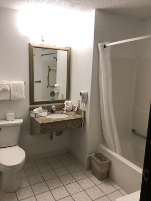 Room, 1 King Bed, Accessible, Non Smoking (Mobility) | Bathroom | Combined shower/tub, eco-friendly toiletries, hair dryer, towels