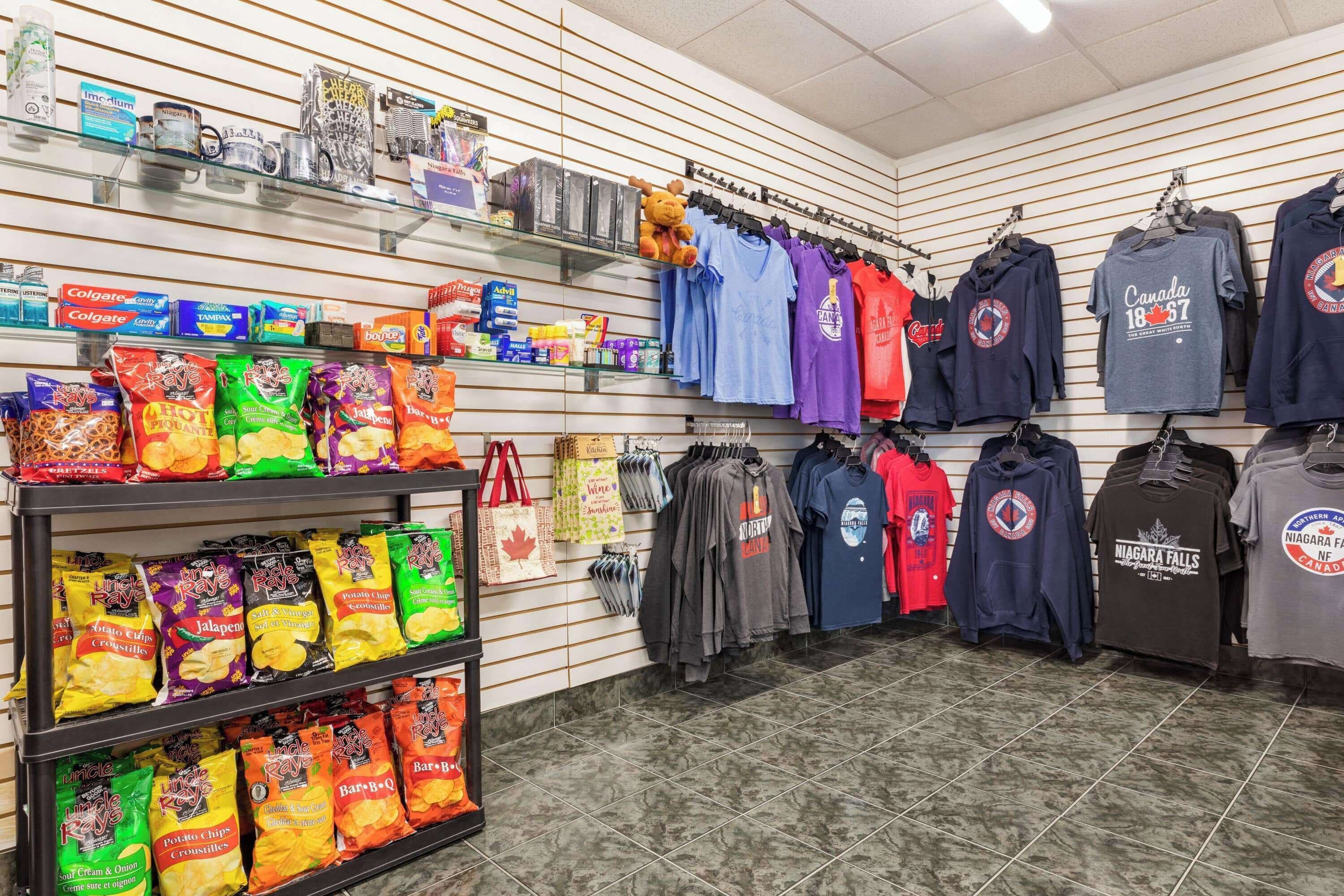 Foto - Ramada By Wyndham Niagara Falls near the Falls