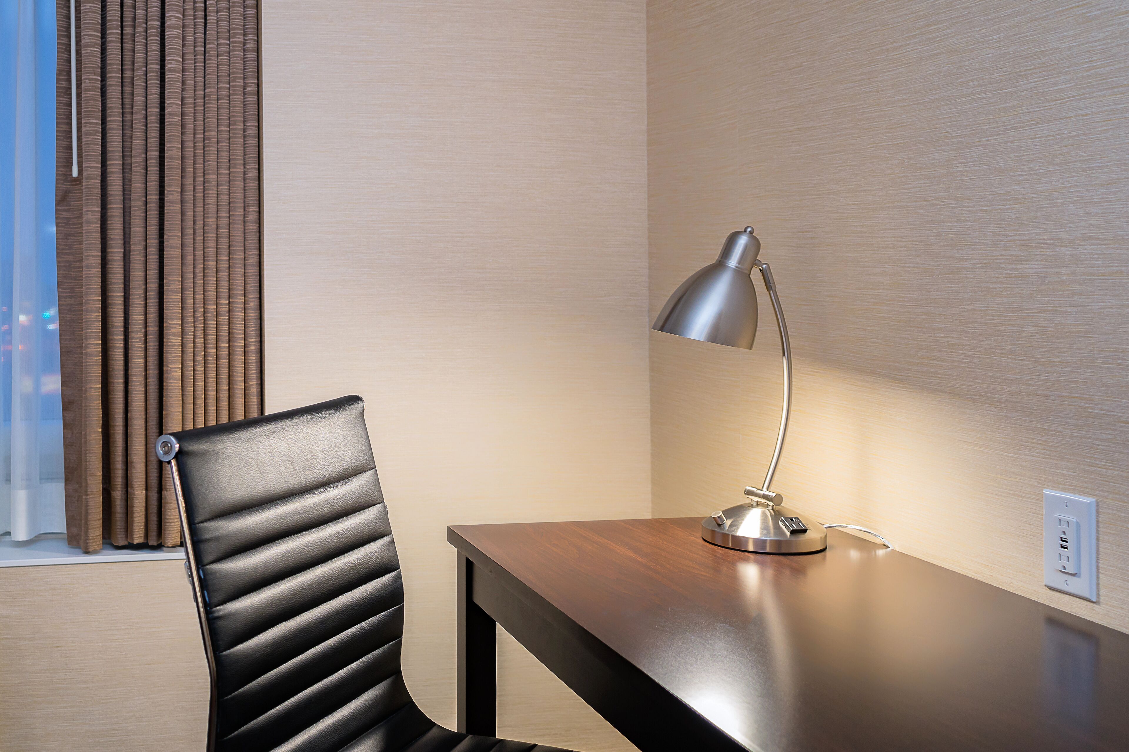 Foto - Ramada By Wyndham Niagara Falls near the Falls