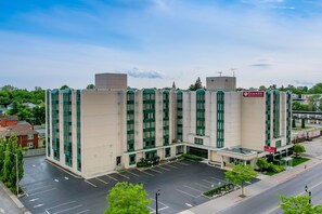 Exterior - Ramada by Wyndham Niagara Falls Near the Falls (Niagara Falls)