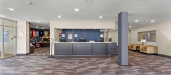 Ramada by Wyndham Niagara Falls Near the Falls