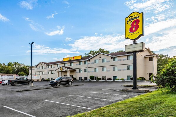 Exterior - Super 8 by Wyndham Independence Kansas City (Independence)