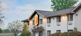 Super 8 by Wyndham Mentor/Cleveland Area