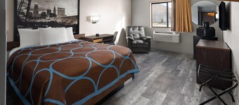 Super 8 by Wyndham Mentor/Cleveland Area