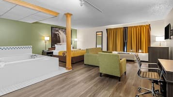 Studio Suite, 1 King Bed, Non Smoking