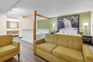 Suite estudio, 1 cama de matrimonio grande, no fumadores | Tabla de planchar con plancha, cunas gratuitas, wifi gratis