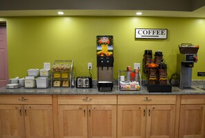 Café da manhã com buffet todos os dias mediante uma taxa