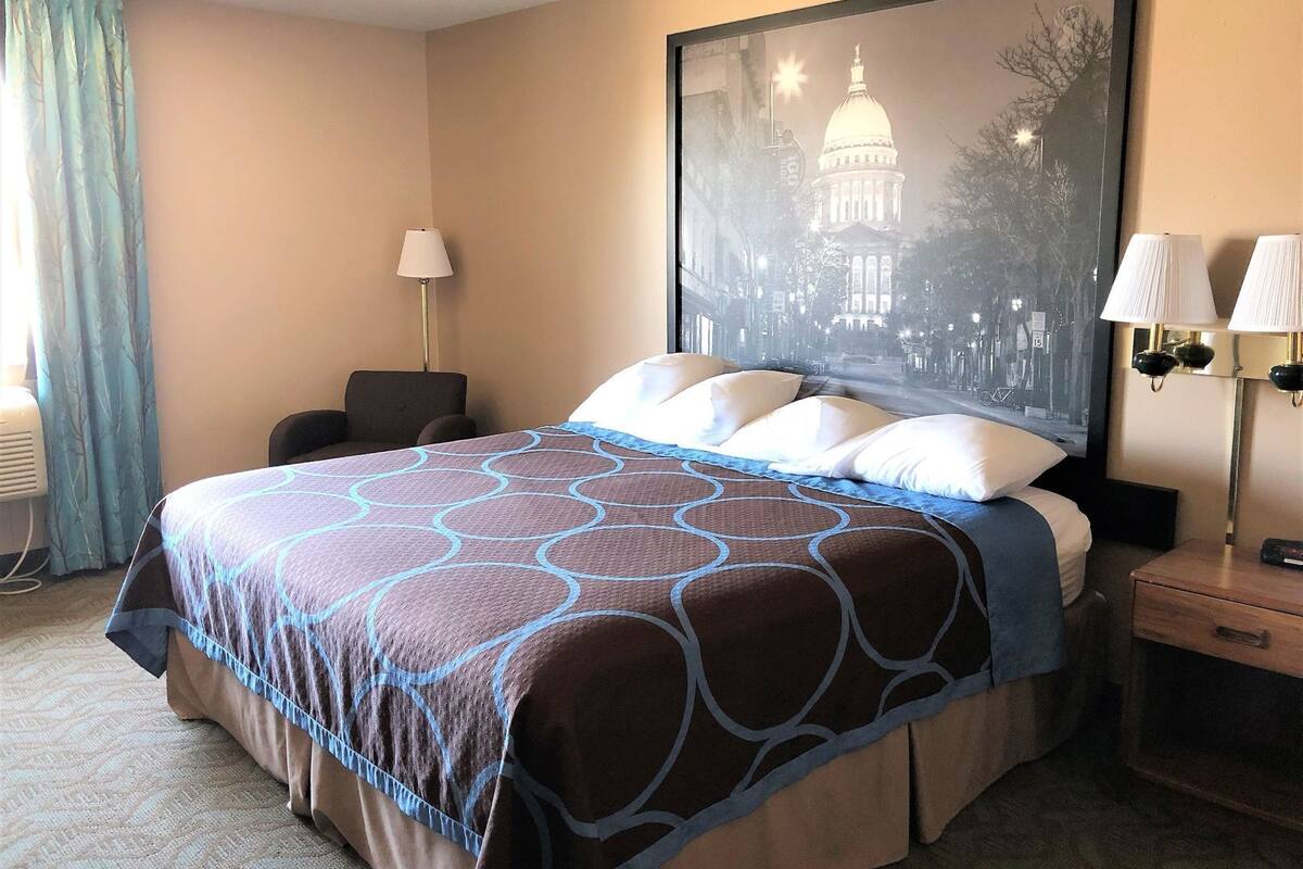 Hypo-allergenic bedding, in-room safe, individually decorated