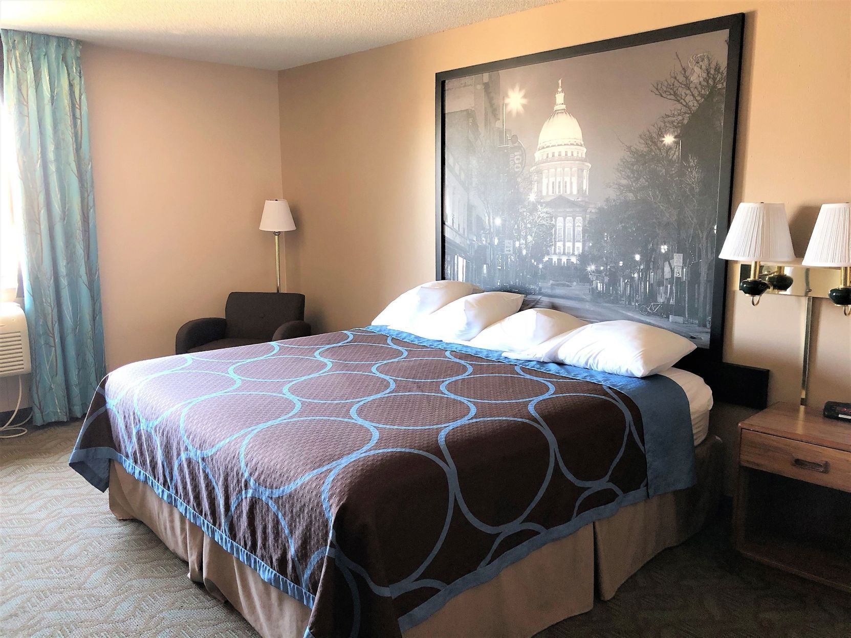 Hypo-allergenic bedding, in-room safe, individually decorated