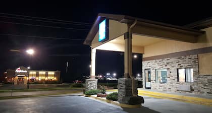 Americas Best Value Inn & Suites Harrisonville