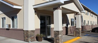 Super 8 by Wyndham Grand Forks