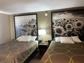 Quarto standard, 2 camas Queen | 2 quartos, cofres nos quartos, escrivaninha