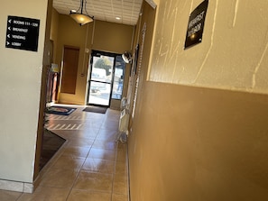 Reception - Super 8 by Wyndham Bismarck (Bismarck)