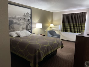 Standard Room, 1 Queen Bed | 2 bedrooms, in-room safe, desk, laptop workspace