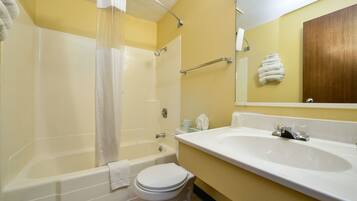 Combined shower/bathtub, free toiletries, hair dryer, towels