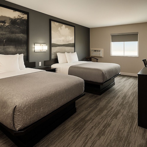 Super 8 by Wyndham Higginsville