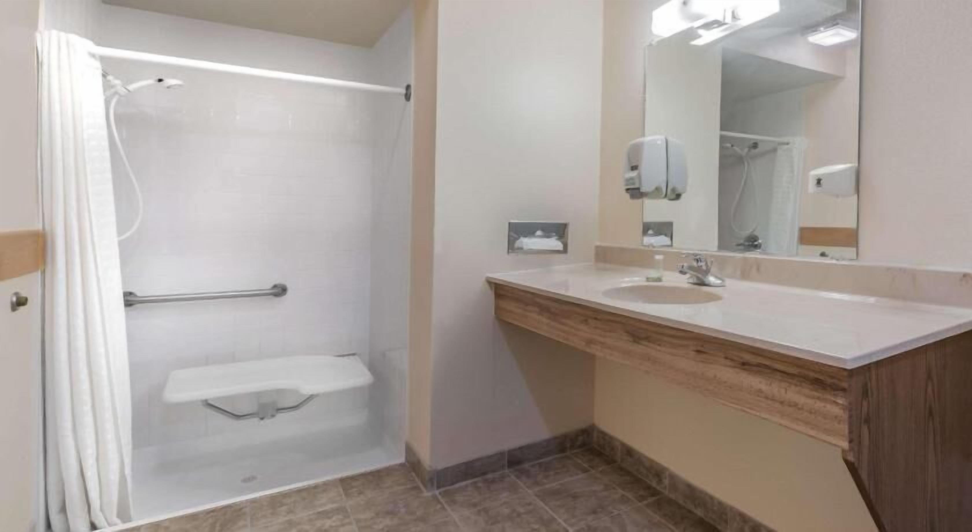 Bathroom | Free toiletries, hair dryer, towels