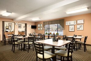 Free daily continental breakfast