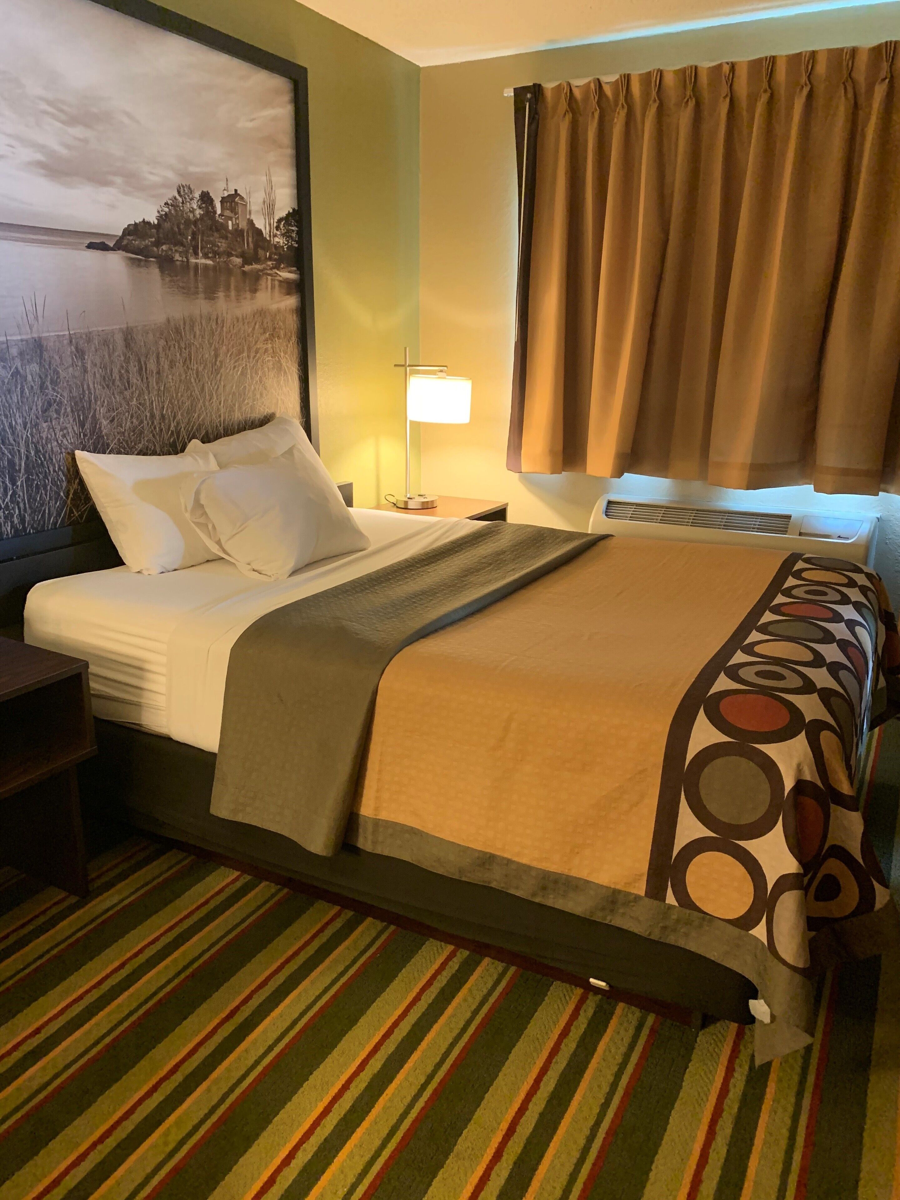 desk, iron/ironing board, cots/infant beds, rollaway beds