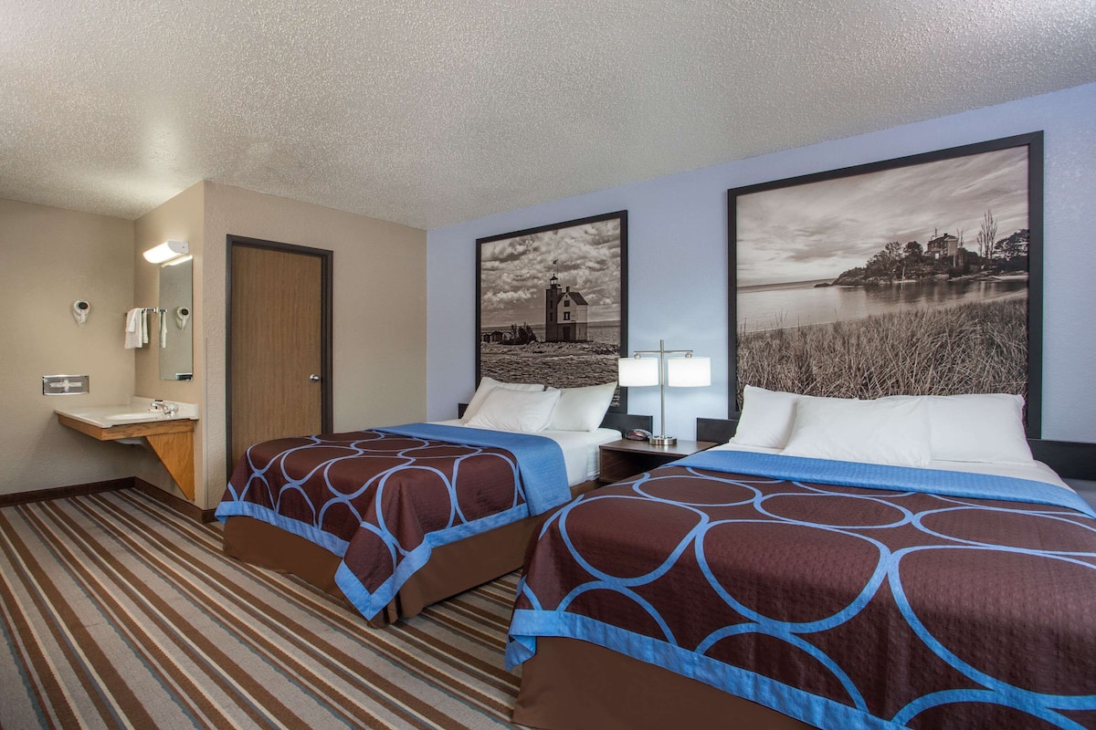 desk, iron/ironing board, cots/infant beds, rollaway beds