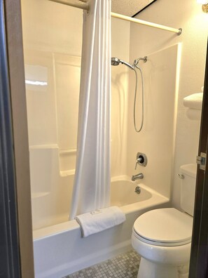 Room, 2 Queen Beds | Bathroom - American Inn (Ozark)