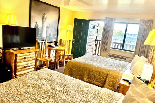 Desk, cribs/infant beds, rollaway beds, free WiFi