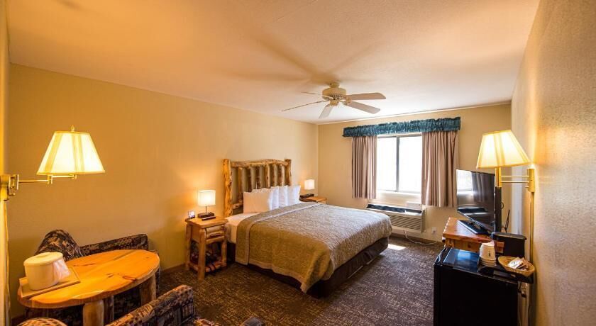 Desk, cots/infant beds, rollaway beds, free WiFi