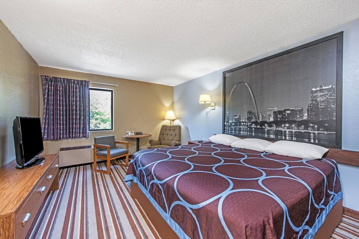 Blackout drapes, iron/ironing board, free cribs/infant beds