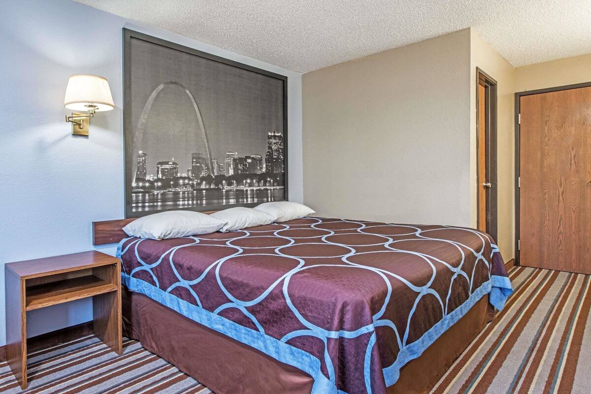 ستائر تعتيم ومكواة/لوح كي وأسرّة أطفال/رضّع (مجانًا) وأسرّة قابلة للطي