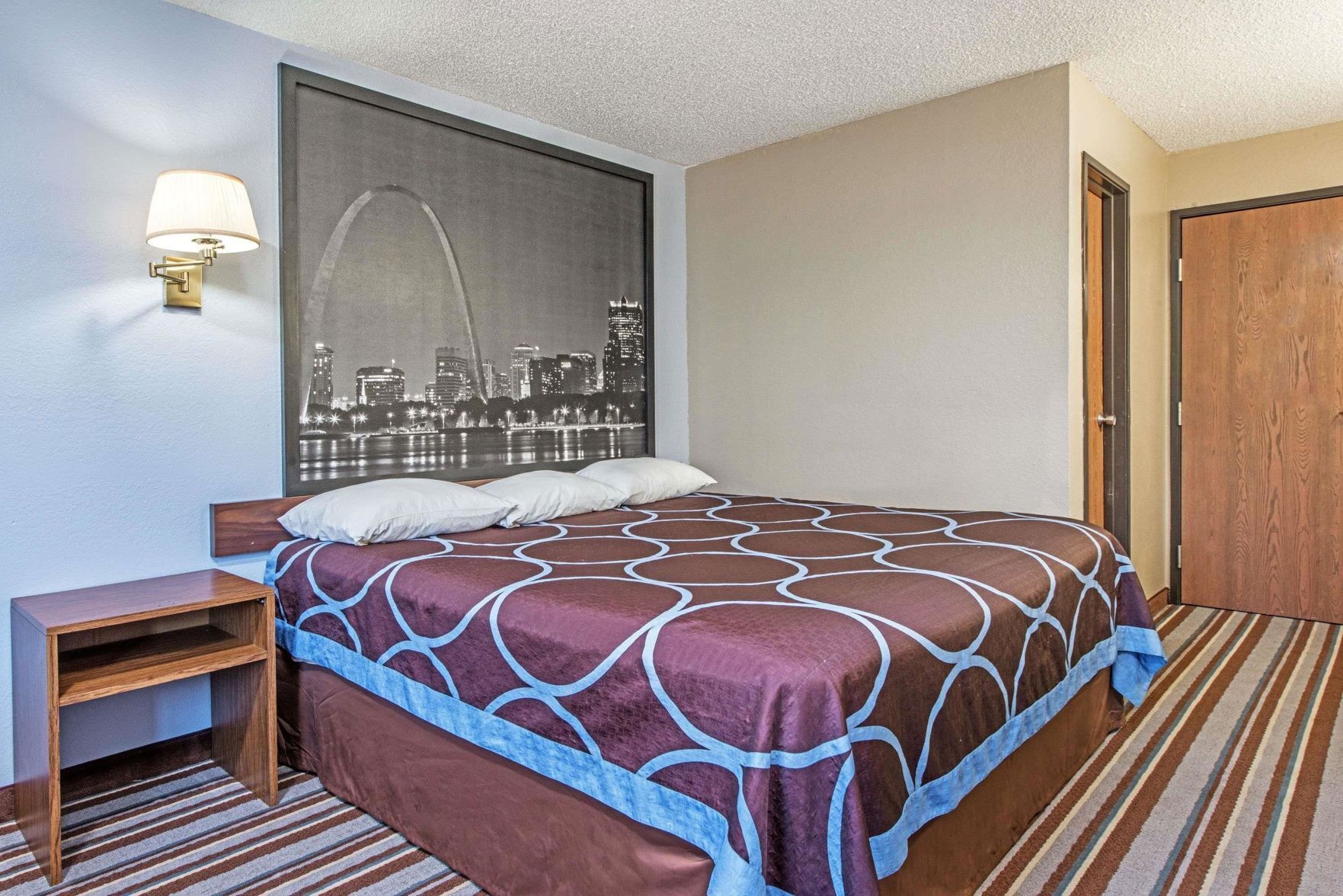 ستائر تعتيم ومكواة/لوح كي وأسرّة أطفال/رضّع (مجانًا) وأسرّة قابلة للطي