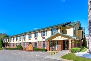Exterior - Quality Inn Lee - Lenox South (Lee)