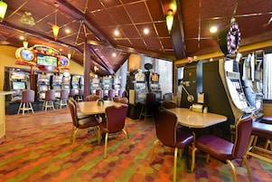 Lunch and dinner served