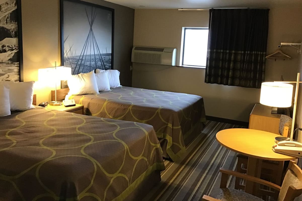 Free cribs/infant beds, free WiFi, bed sheets, alarm clocks
